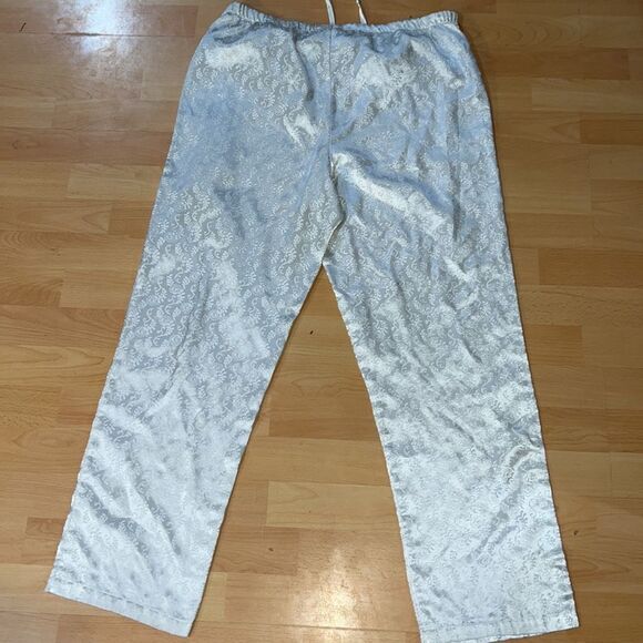 Vintage Character Matching Ivory Pajama Set Long Sleeve Button Down With Pants S - Picture 9 of 16